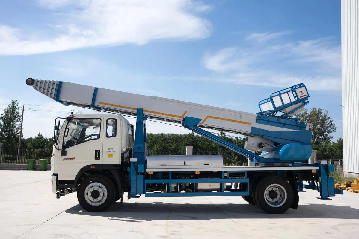 景德镇昌江云梯上料车租赁费用